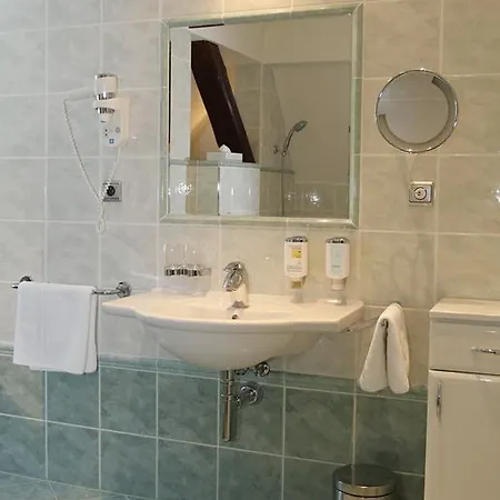 Sant Georg Garni 4*