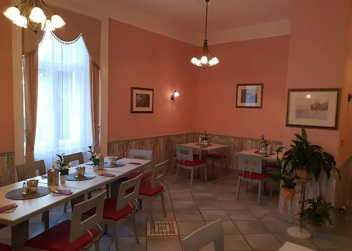 Sant Georg Garni Gasthuis 4*