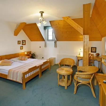 Sant Georg Garni Affittacamere 3*