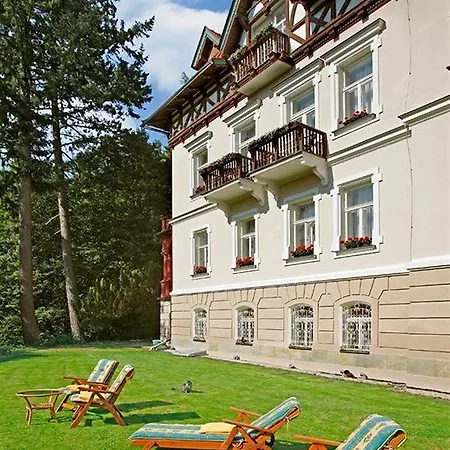 Sant Georg Garni Gasthof 4*