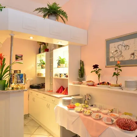 بيت ضيافة Sant Georg Garni 3*