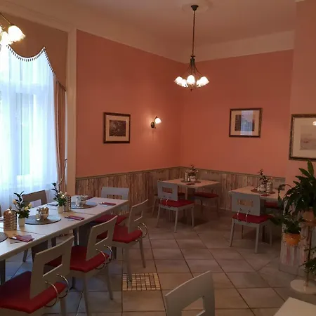 Sant Georg Garni Gasthof 4*