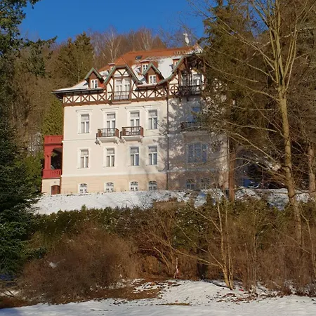 بيت ضيافة Sant Georg Garni