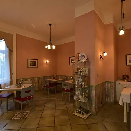 Sant Georg Garni Gasthof 4*