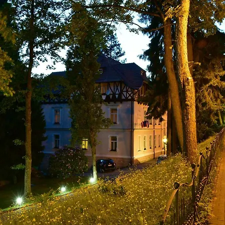 Sant Georg Garni Gasthof 4*