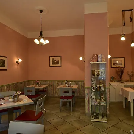Sant Georg Garni بيت ضيافة