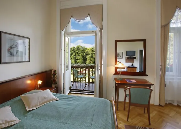 Gasthuis Sant Georg Garni 4*