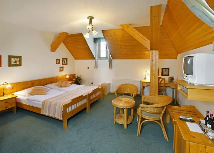 Sant Georg Garni Gasthuis 4*