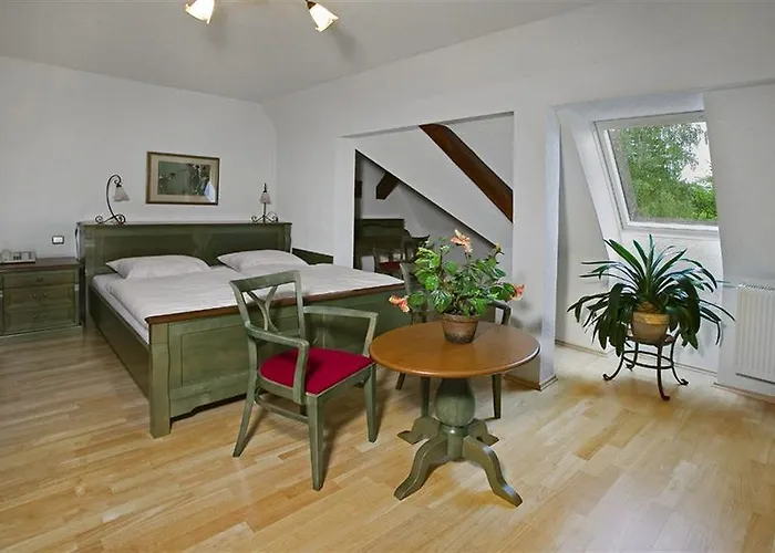 Sant Georg Garni Pensionat 4*