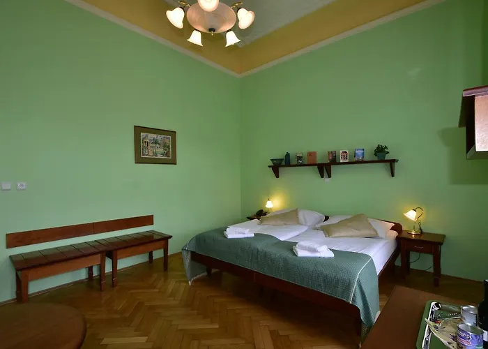 Sant Georg Garni Gasthuis 4*